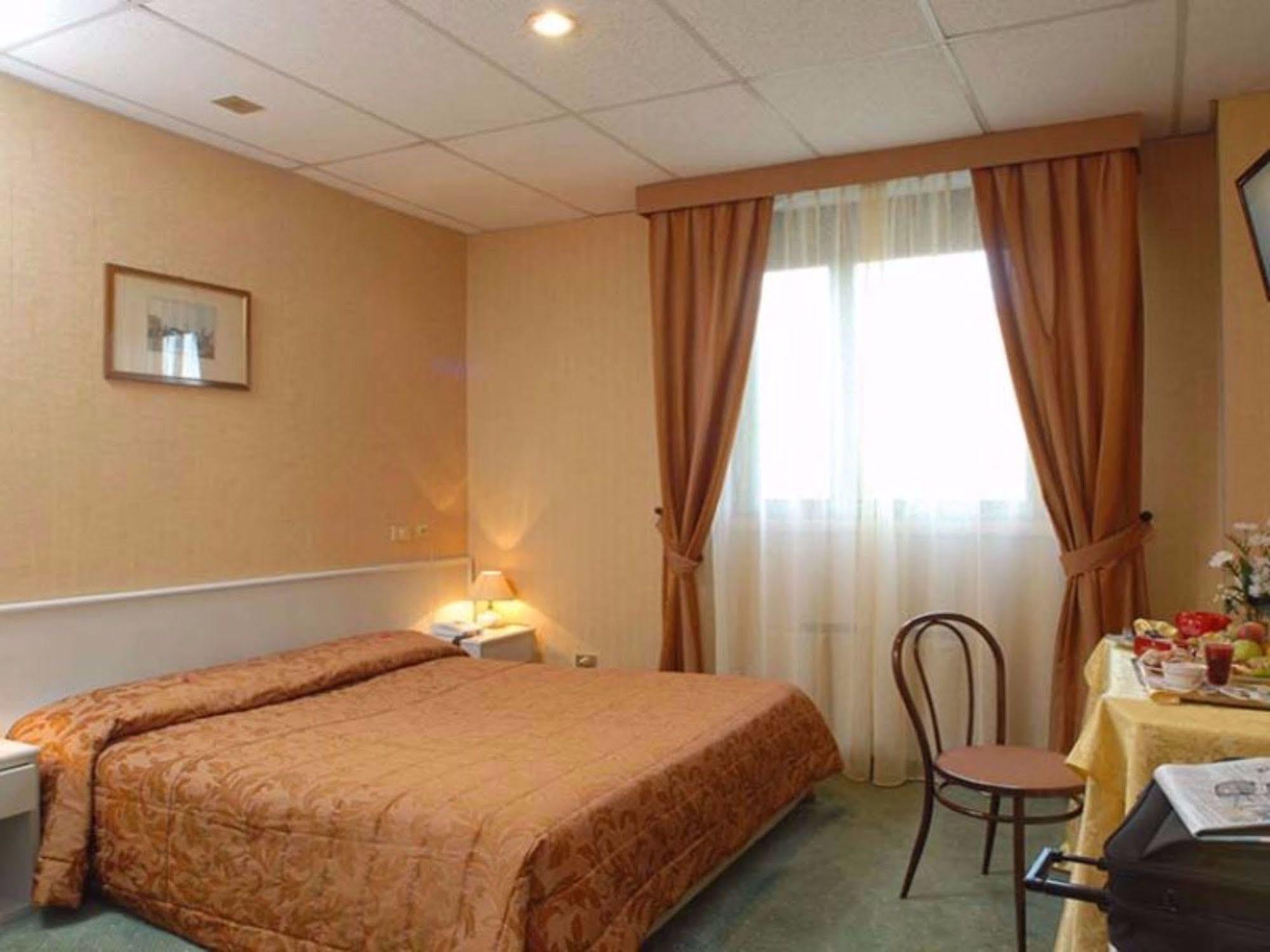 Thp Bologna Hotel Carteria di Sesto Rastignano Екстериор снимка